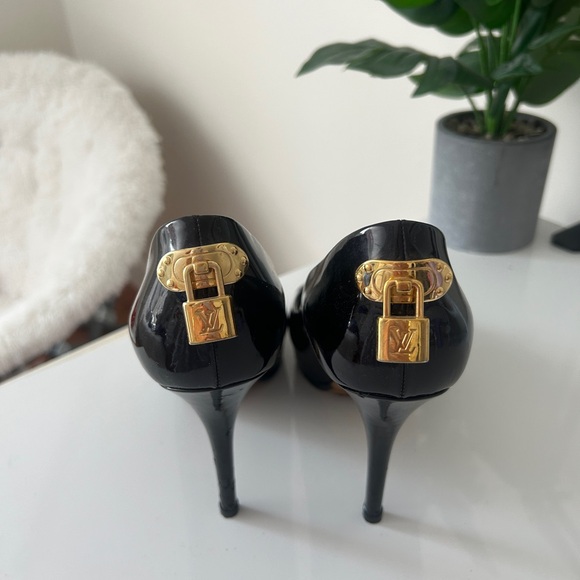 Louis Vuitton heel oh really! peep toe platform heels. Size 39 - Picture 3 of 5